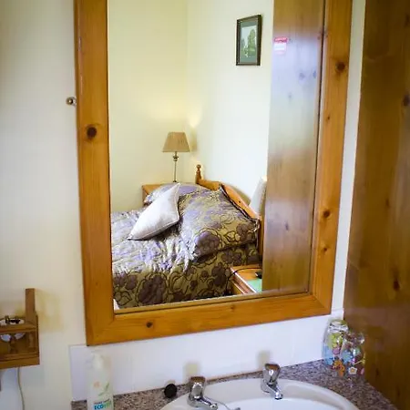 Kylie Farmhouse 3*
